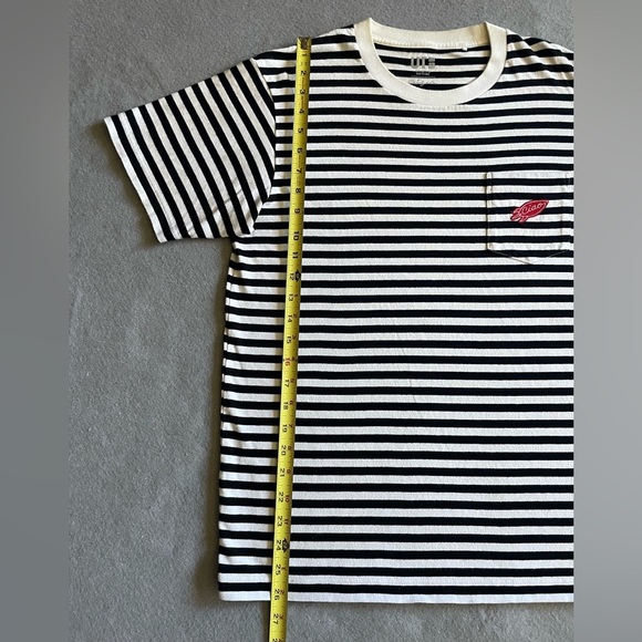 Uniqlo x Ceizer Men’s T-shirt Blue Striped Blue White Short Sleeve Size Small - Picture 4 of 6